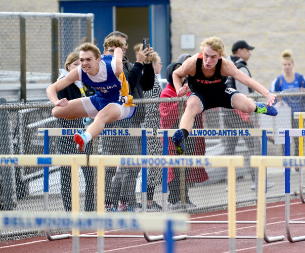 CC veteran relay girls win at Bellwood meet